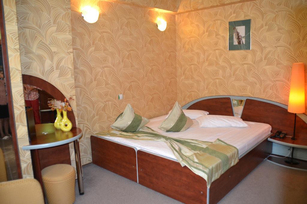 Hotel Helin - Calea Bucuresti Craiova Zimmer foto